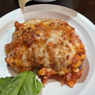 Lasagna with Garlic Toast
