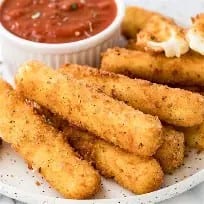 Mozzarella Sticks (8 Pieces).